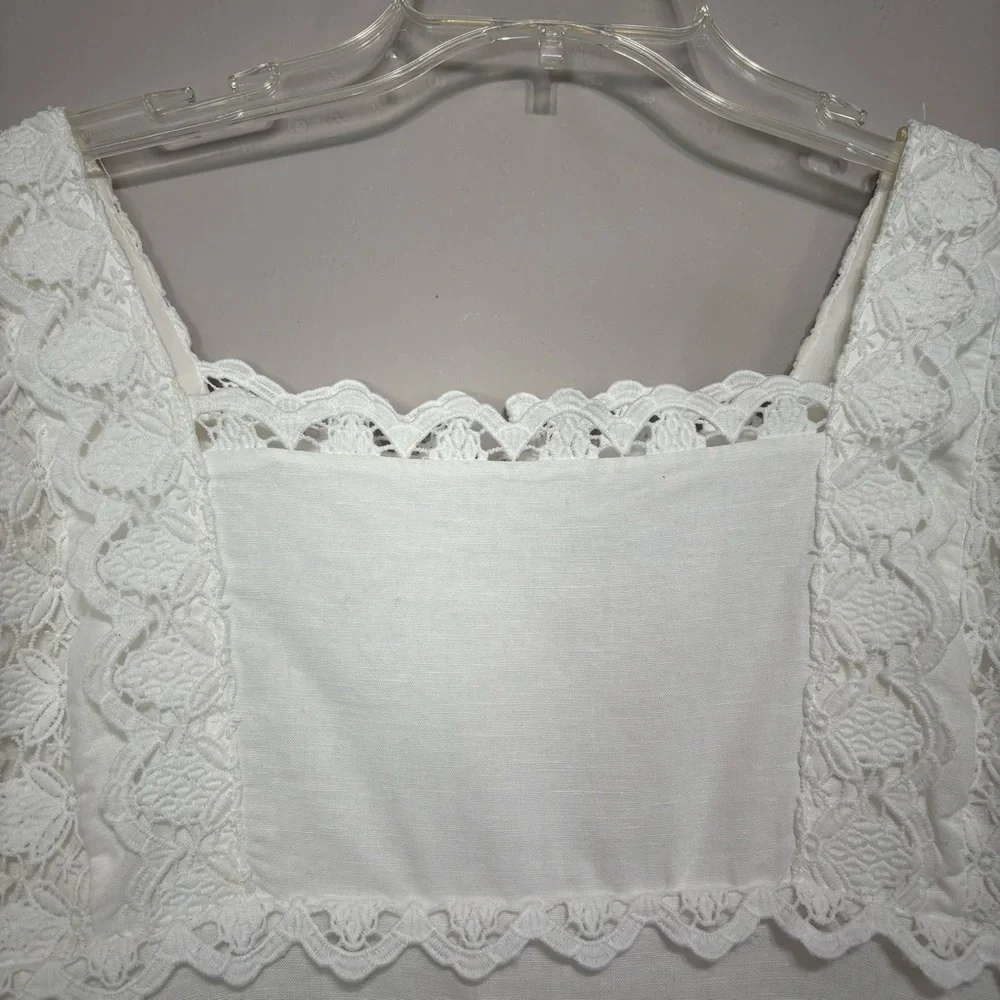 Endless Rose Square Neckline Lace
Trim Dress - Picture 4 of 7